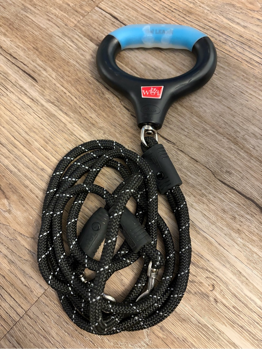 ***Wigi Tandom leashes.
